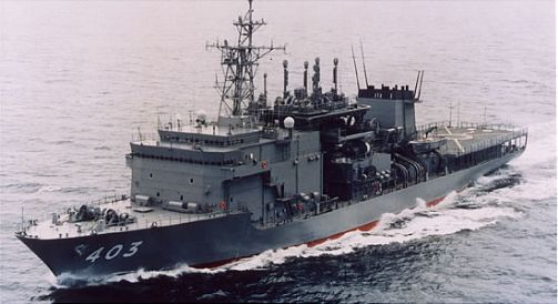 潜水艦救難艦「ちはや」ASR-403